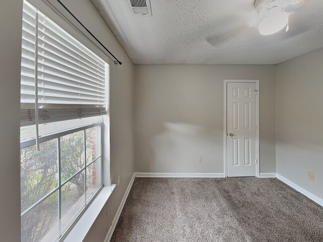 Building Photo - 8108 Conridge Dr