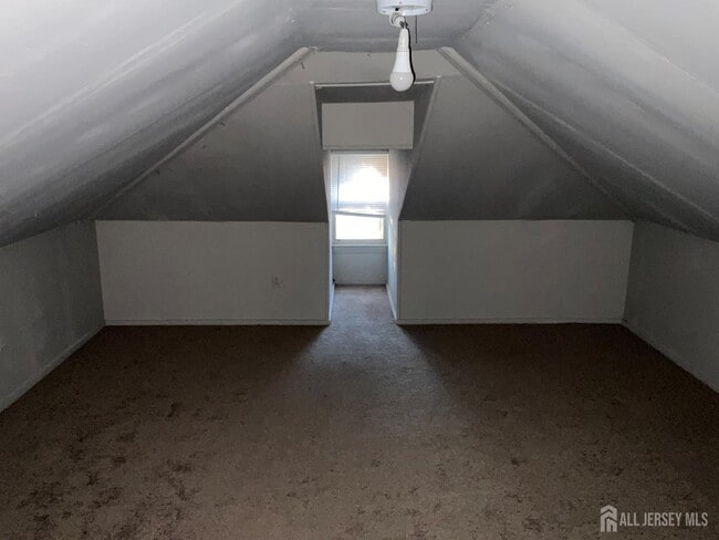 Building Photo - 60 Kensington Ave