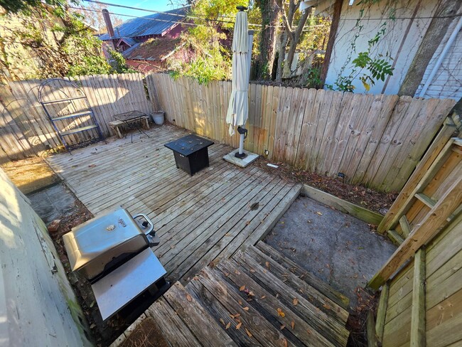 Building Photo - 1118 E 39th St