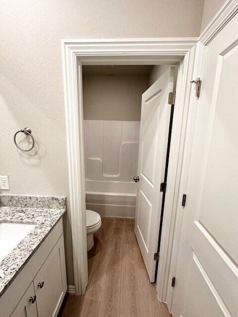 Building Photo - 1505 SW Casuarina Dr