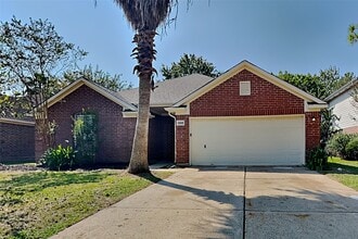 Building Photo - 4926 Linden Pl