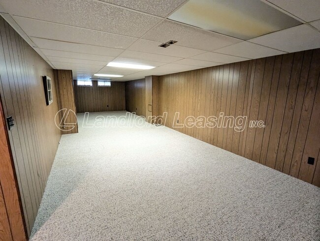 Building Photo - Charming 3-Bedroom Ranch with Spacious Lay...
