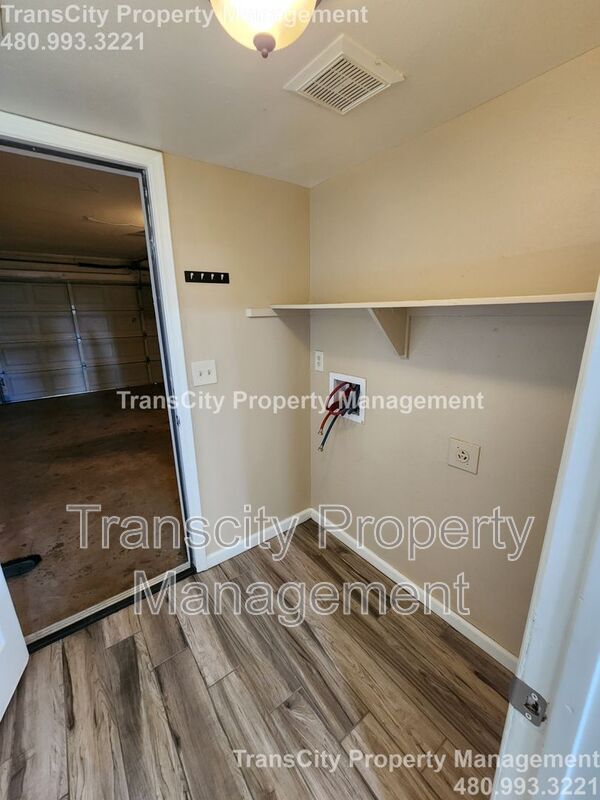 Building Photo - 3304 N Apollo Dr