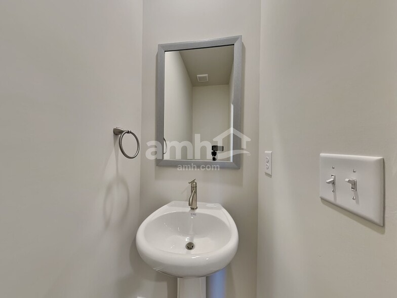 Building Photo - 3993 Zepelin Wy