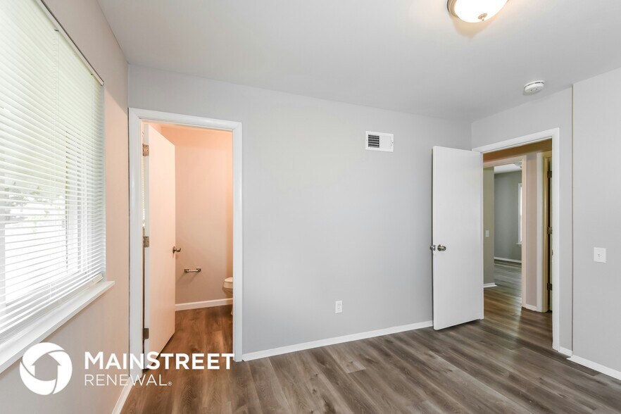Building Photo - 1308 Claudine Dr