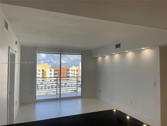 Building Photo - 18800 NE 29th Ave