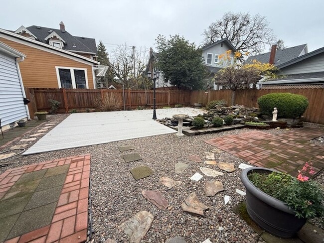 Building Photo - 6 Month Lease 2 Bedroom 2 Bath Newberg OR 97132