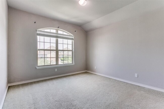 Building Photo - 617 Saddle Forest