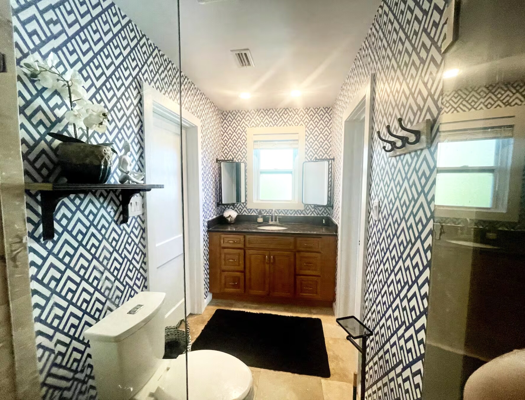 updated bathroom - 3319 W Paul Ave
