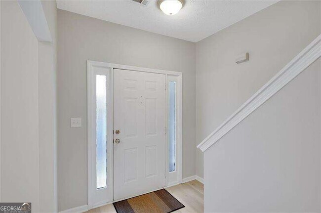 Building Photo - 940 Tree Creek Blvd