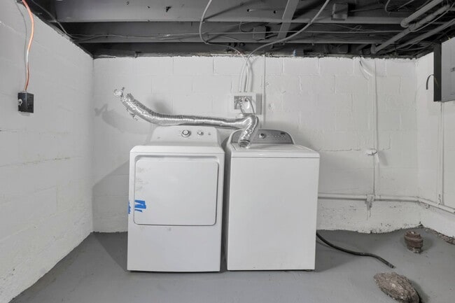 Building Photo - 791-793 E Starr Ave