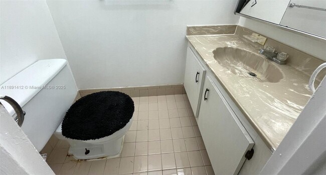 Building Photo - 1810 SW 81st Ave