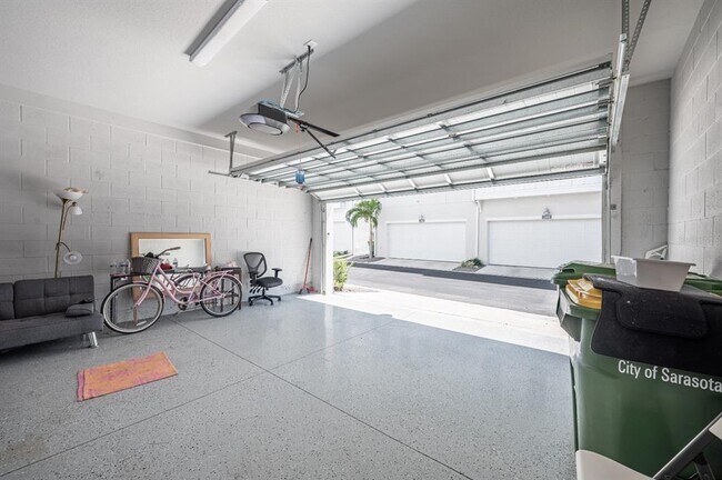 Building Photo - 2400 Ezzell Ct