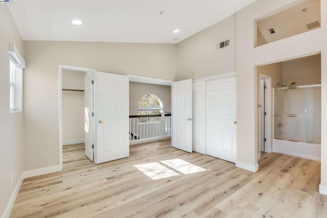 Building Photo - 4579 Mangrove Dr