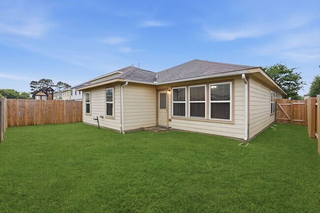 Building Photo - 16763 N Blue Jay Dr