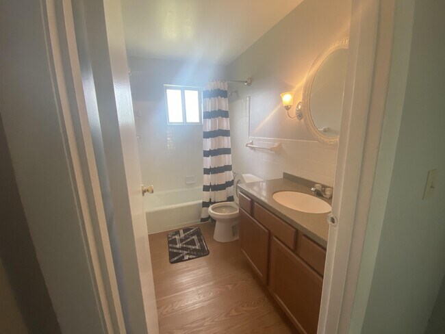 Building Photo - 8473 Beech Ave