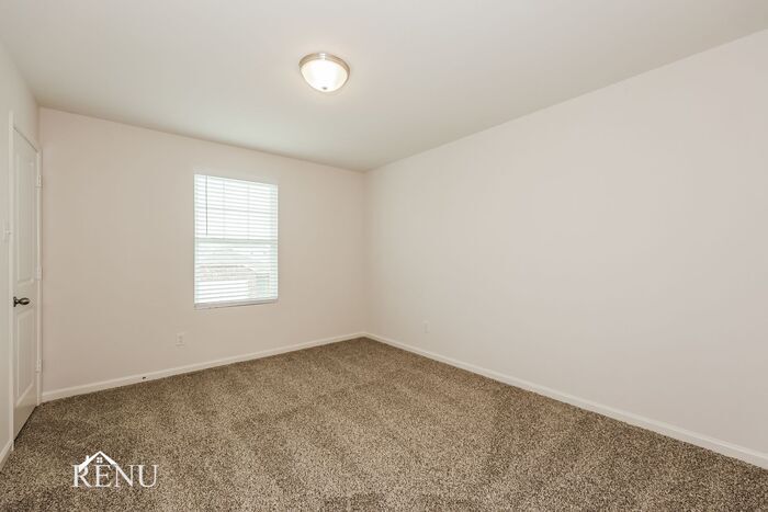 Building Photo - 6008 Mojave Dr