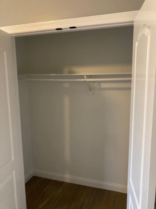 Building Photo - 3 bedroom 2 bath modern style home minutes from Centerton Main!!