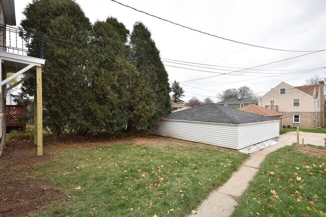Building Photo - 3806 N 52nd St