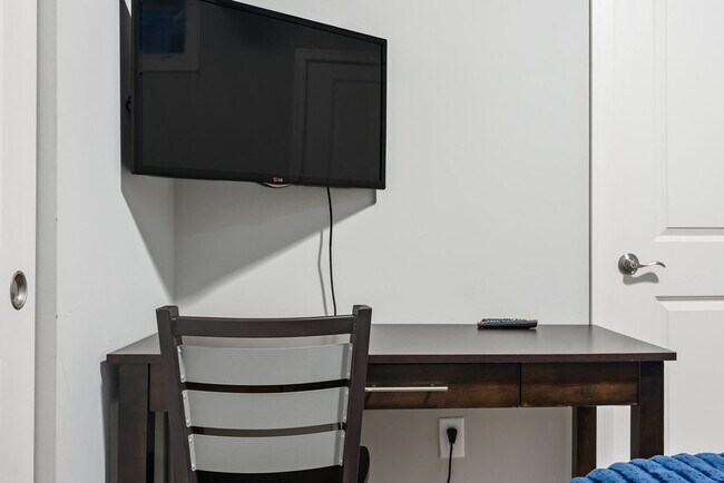 Building Photo - 235 S Delaware St