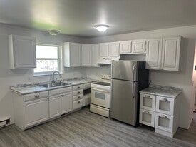 Building Photo - 4476 3rd St