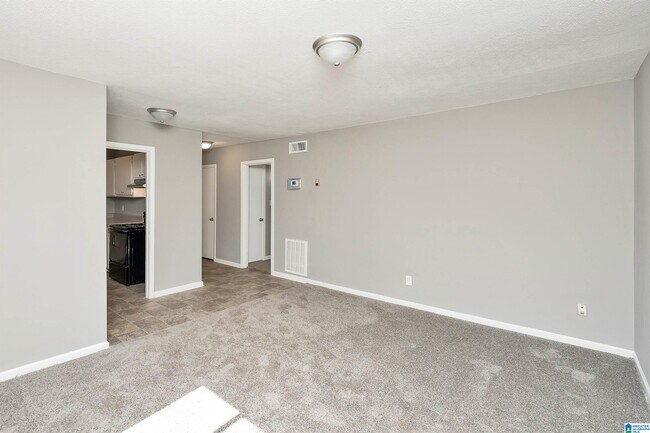 Building Photo - 212 Woodward Dr