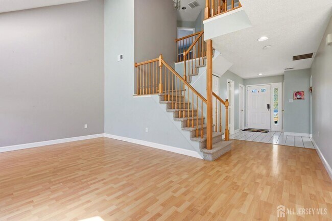Building Photo - 50 Glen Oaks Ct