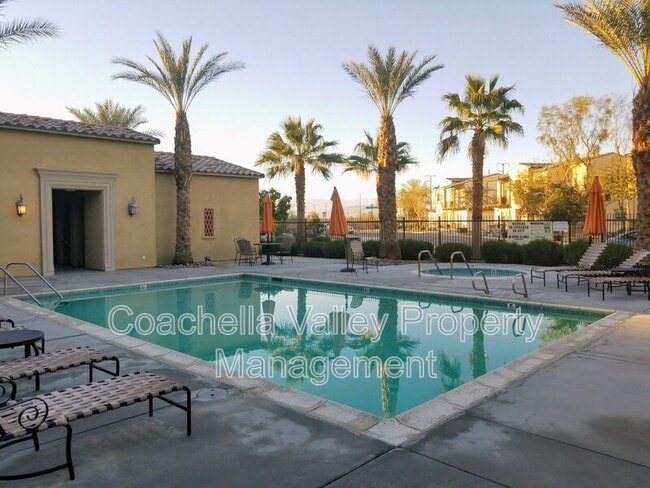 Building Photo - 235 Paseo Gregario