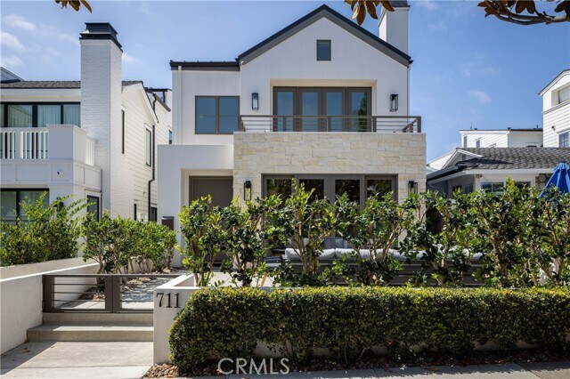 Building Photo - 711 Marigold Ave