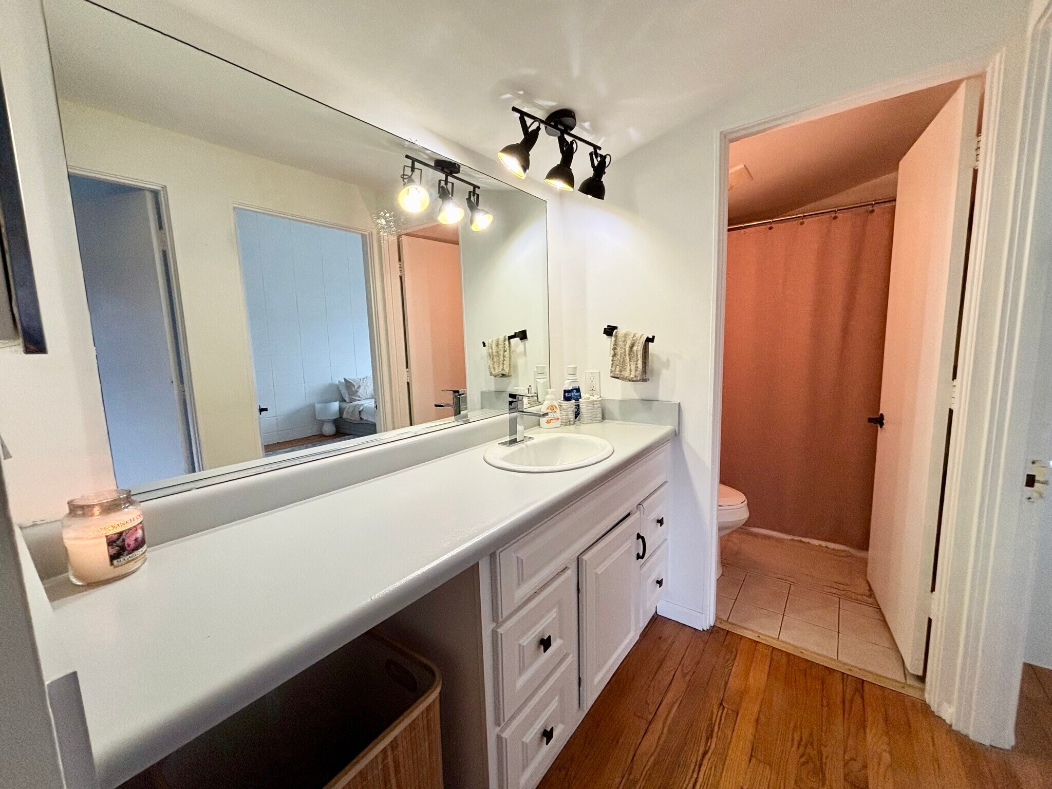 Building Photo - 434 Park Ln