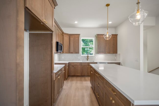 Building Photo - 1224 E 23rd St