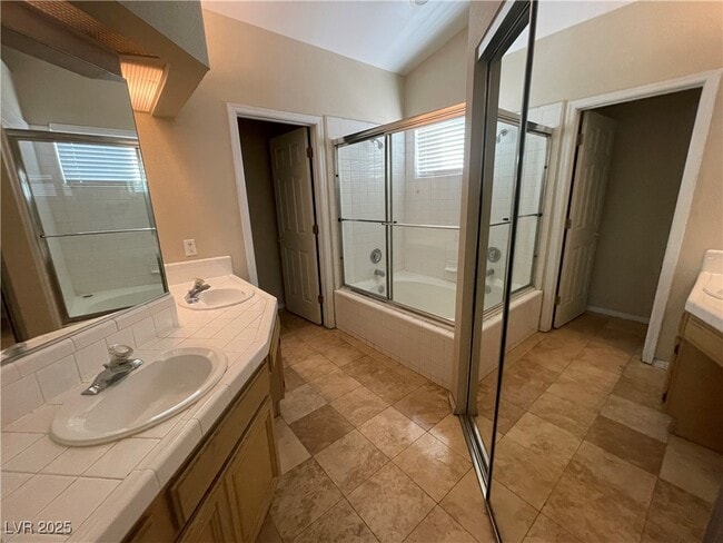 Building Photo - 4613 Plano Dr