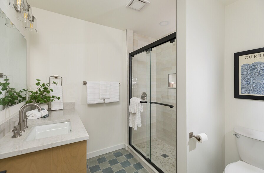 Primary ensuite (upstairs Bath 1) - 3430 39th Ave W