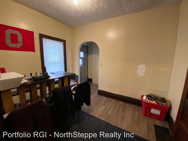 Building Photo - 4 br, 2 bath Apartment - 48 W Norwich Ave