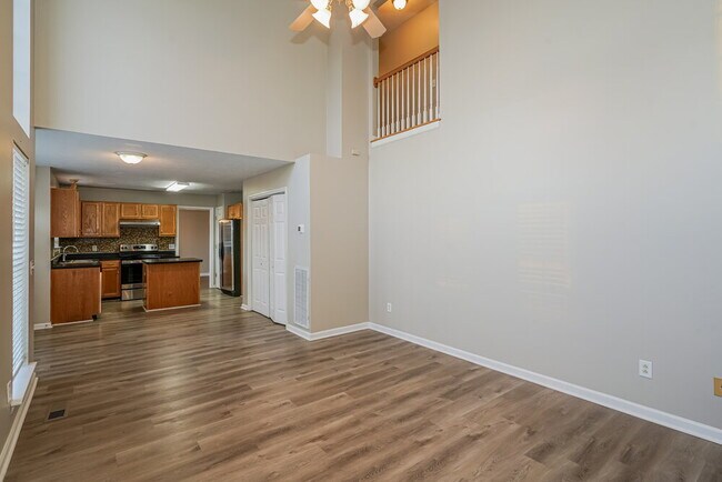 Building Photo - 5555 Craftwood Dr