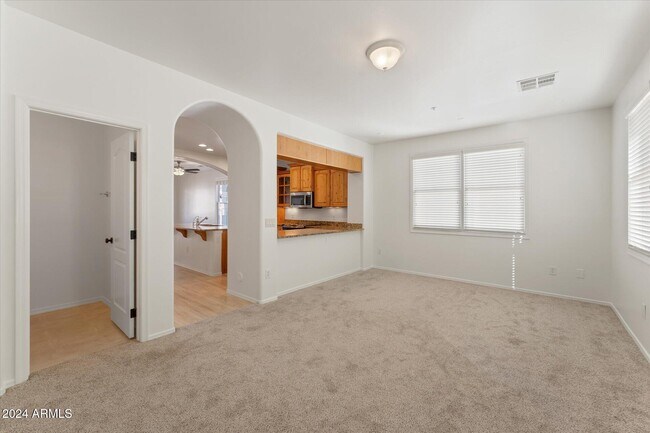 Building Photo - 3636 E Edna Dr