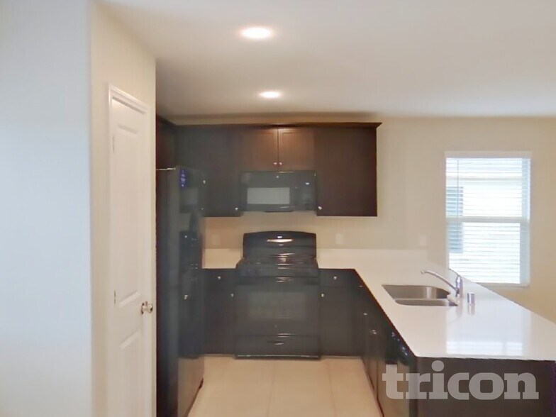 Building Photo - 6340 Bristolwood Dr