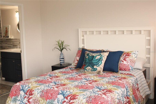 Building Photo - 4240 Ironwood Cir