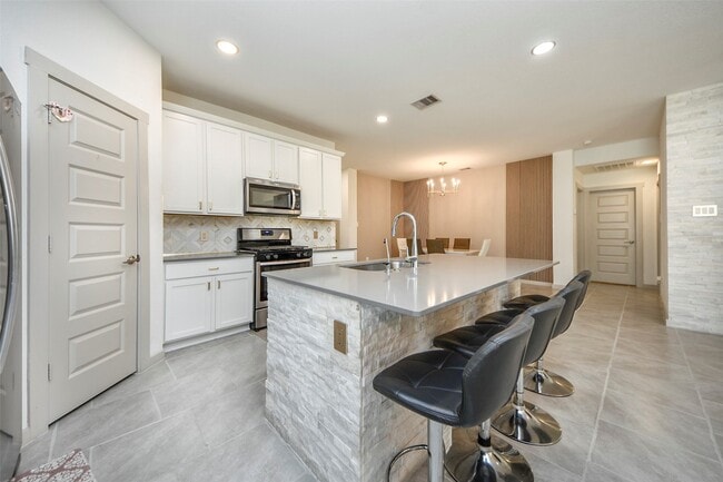 Building Photo - 28938 Yukon River Ct