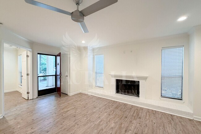 Building Photo - 413 New Kent Pl