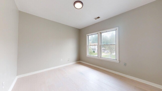 Building Photo - 3816 W 36th St