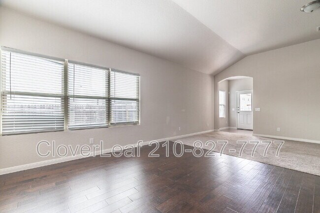 Building Photo - 720 Red Barn Bnd