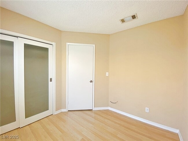Building Photo - 8316 Cove Landing Ave