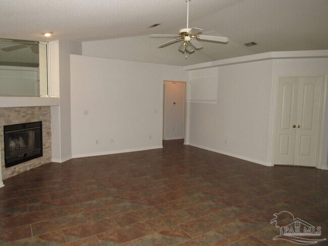 Building Photo - 2345 Majestic Dr