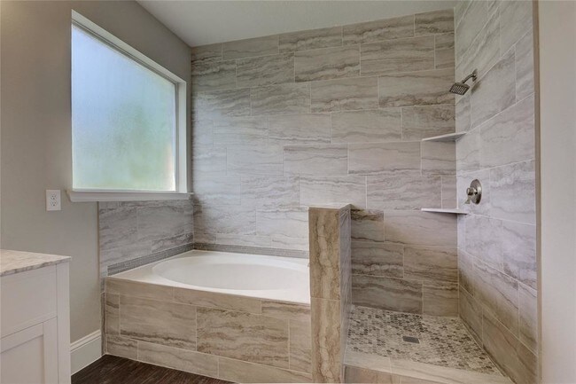 Building Photo - 10567 Sunflower Dr