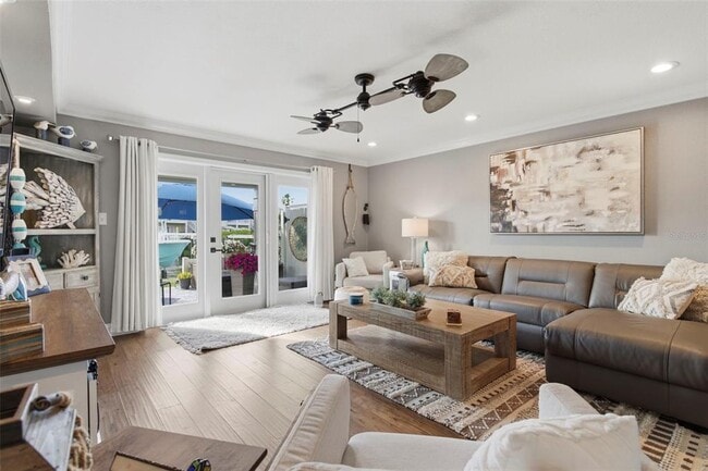 Building Photo - 4751 Coquina Key Dr SE