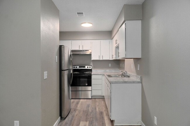 Building Photo - 930 New Buffalo Rd