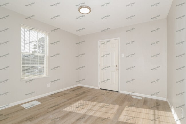 Building Photo - 3124 Wismer Ave