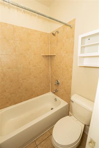 Building Photo - 675 Senda