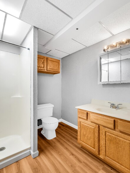 Building Photo - 104 Britanna Dr